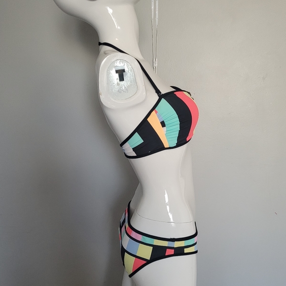 Seafolly Bandwave Bikini Set, VGUC, Size 6 - Picture 5 of 14